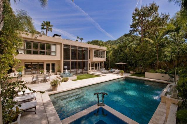 2211 Benedict Canyon, Beverly Hills - The Altman Brothers